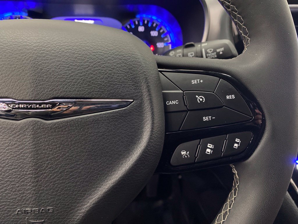 Thumbnail: 2025 Chrysler Pacifica - 25