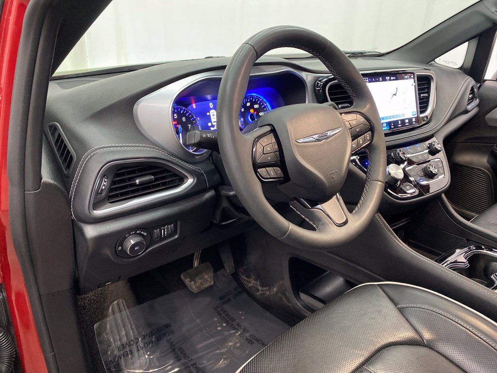 Thumbnail: 2025 Chrysler Pacifica - 2