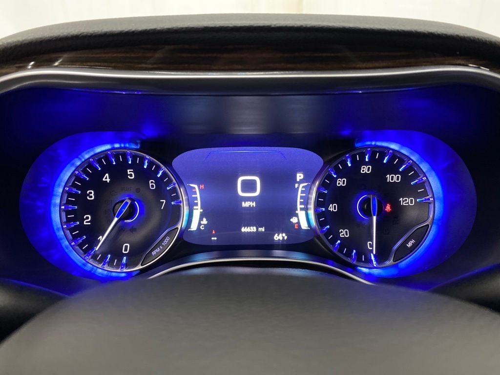 Thumbnail: 2023 Chrysler Pacifica - 16