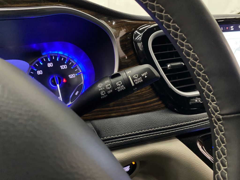 Thumbnail: 2023 Chrysler Pacifica - 29