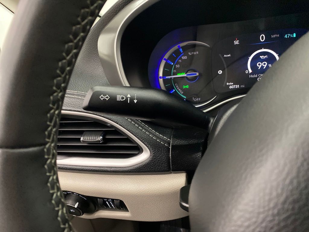 Thumbnail: 2023 Chrysler Pacifica - 27