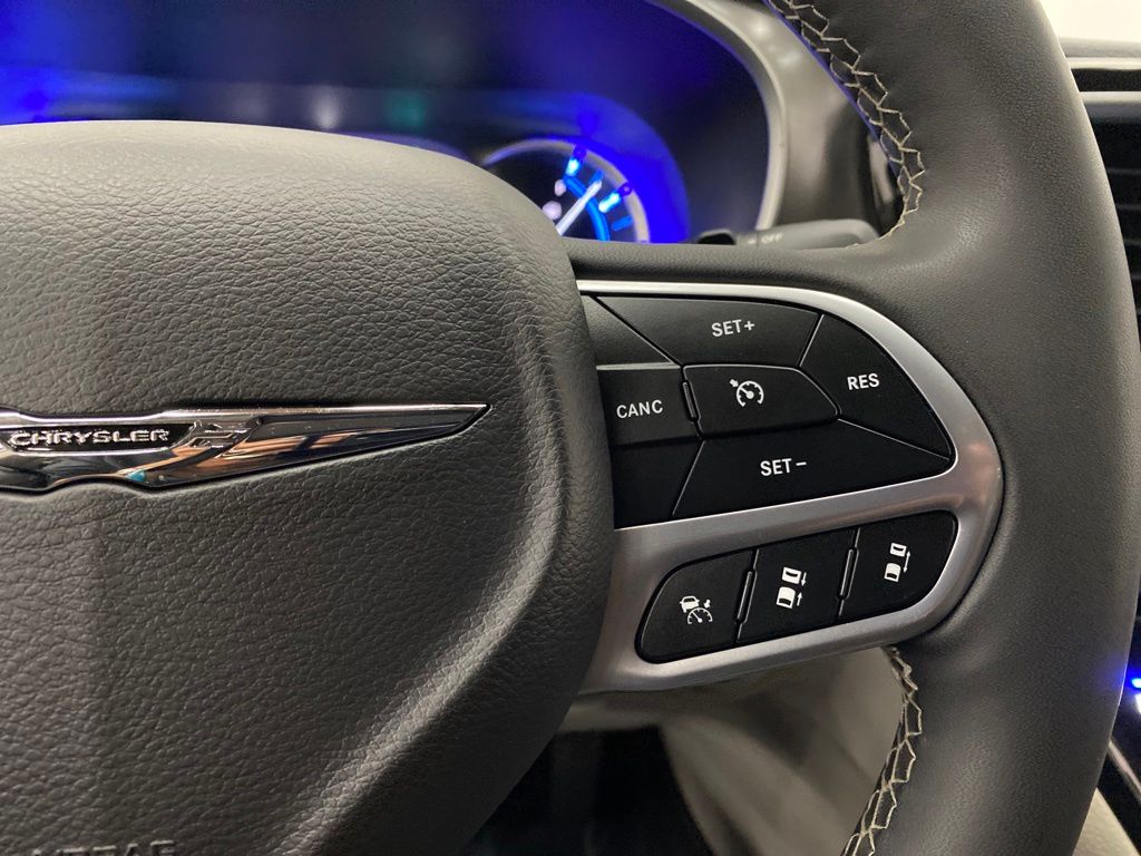 Thumbnail: 2024 Chrysler Pacifica - 27