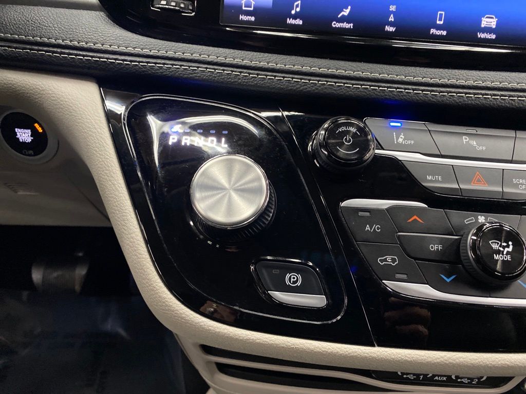 Thumbnail: 2024 Chrysler Pacifica - 30