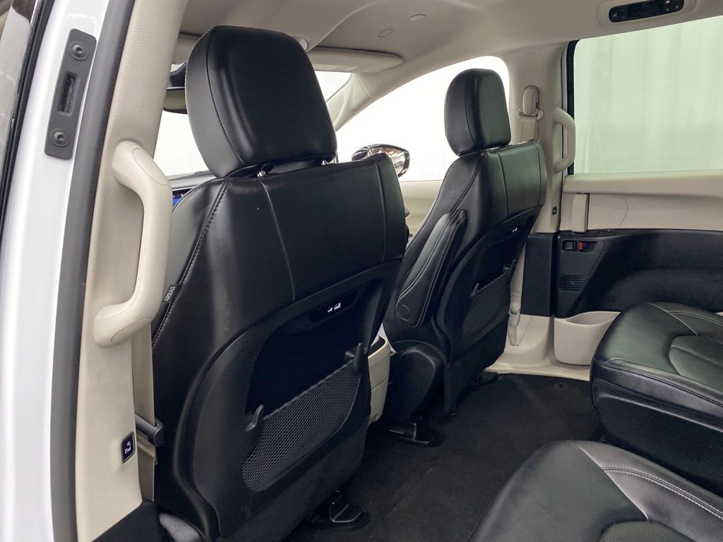 Thumbnail: 2024 Chrysler Pacifica - 13