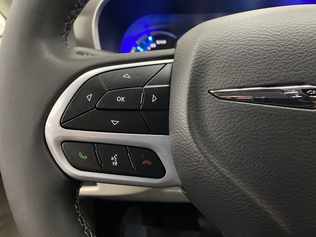 Thumbnail: 2024 Chrysler Pacifica - 26