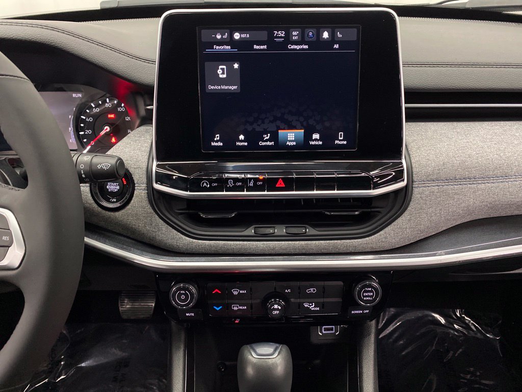 Thumbnail: 2025 Jeep Compass - 15
