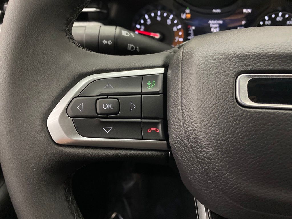 Thumbnail: 2025 Jeep Compass - 27
