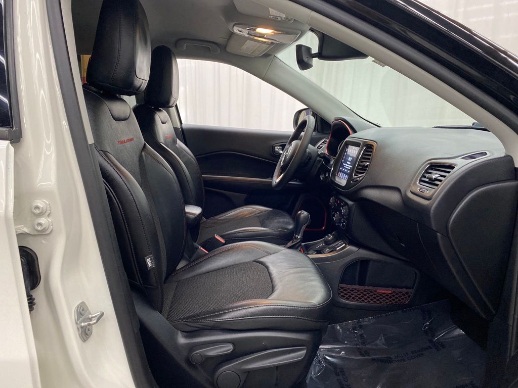 Thumbnail: 2021 Jeep Compass - 12