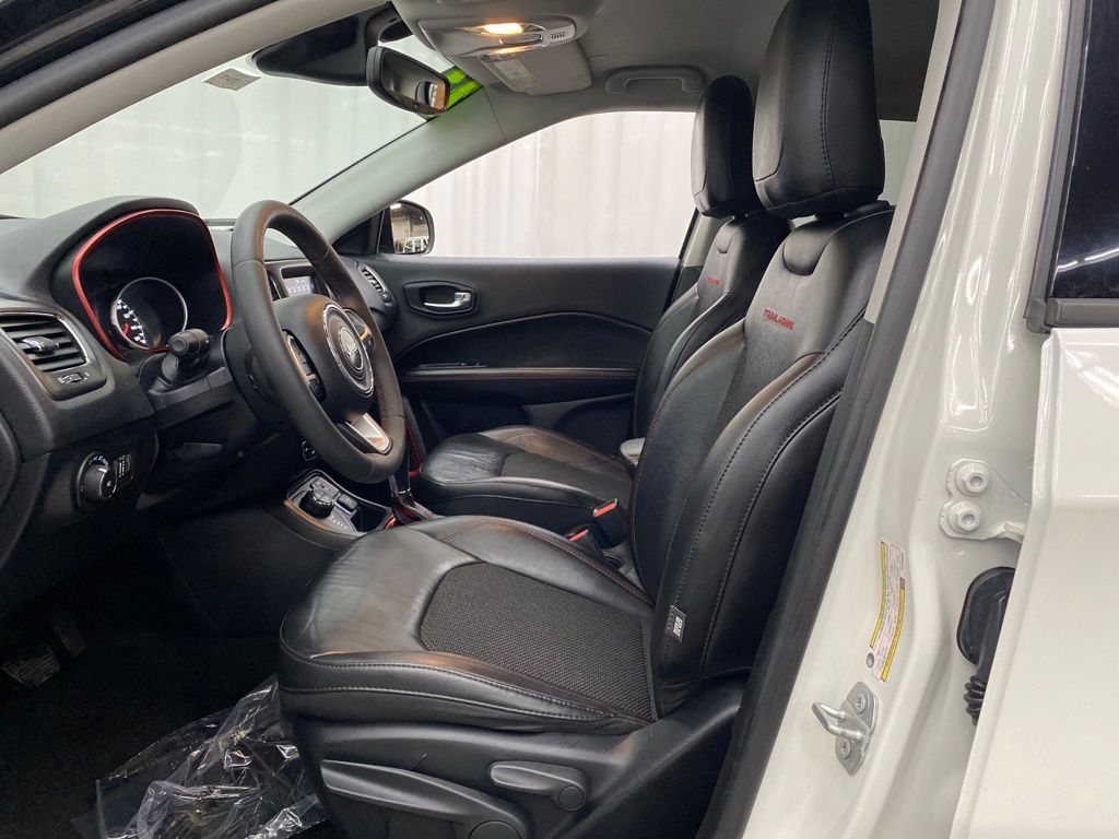 Thumbnail: 2021 Jeep Compass - 11