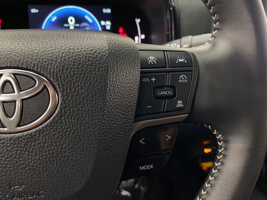 Thumbnail: 2025 Toyota Camry - 27