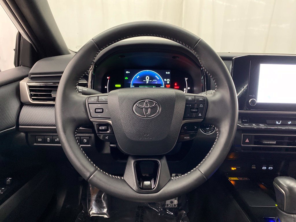 Thumbnail: 2025 Toyota Camry - 14
