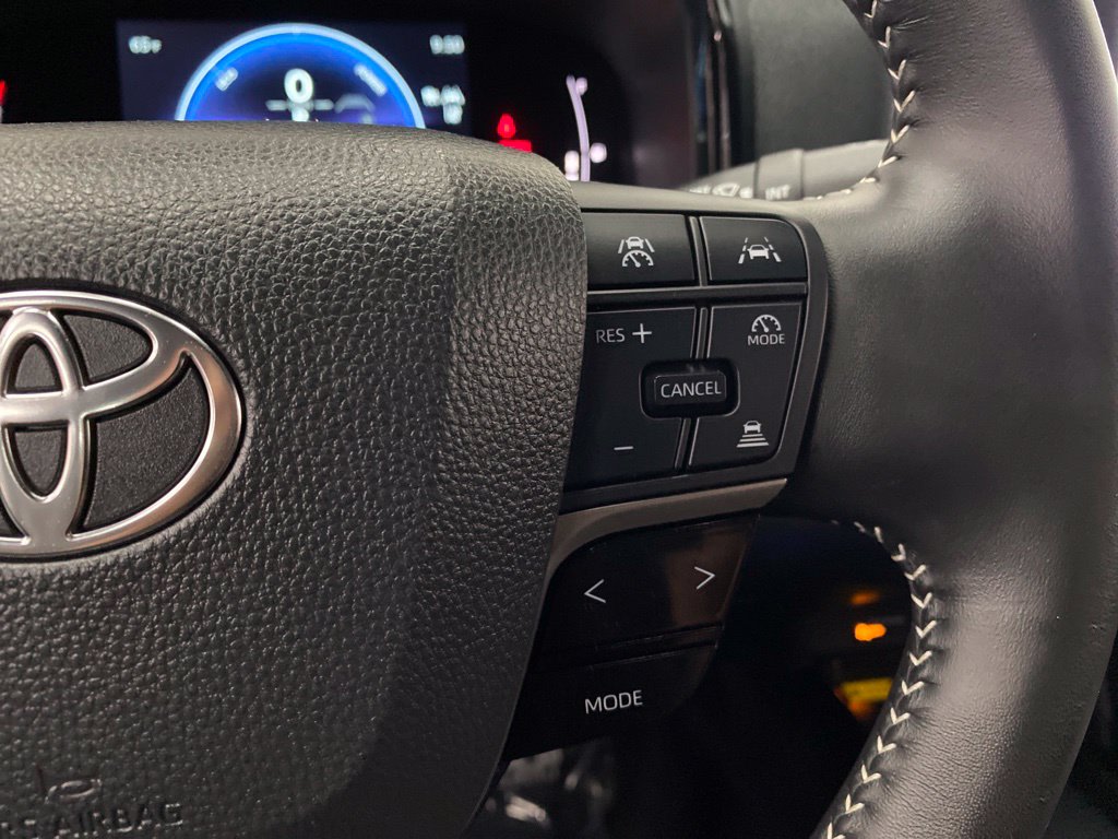 Thumbnail: 2025 Toyota Camry - 27