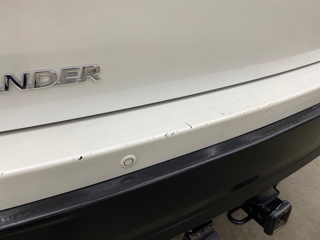 Thumbnail: 2015 Toyota Highlander - 32
