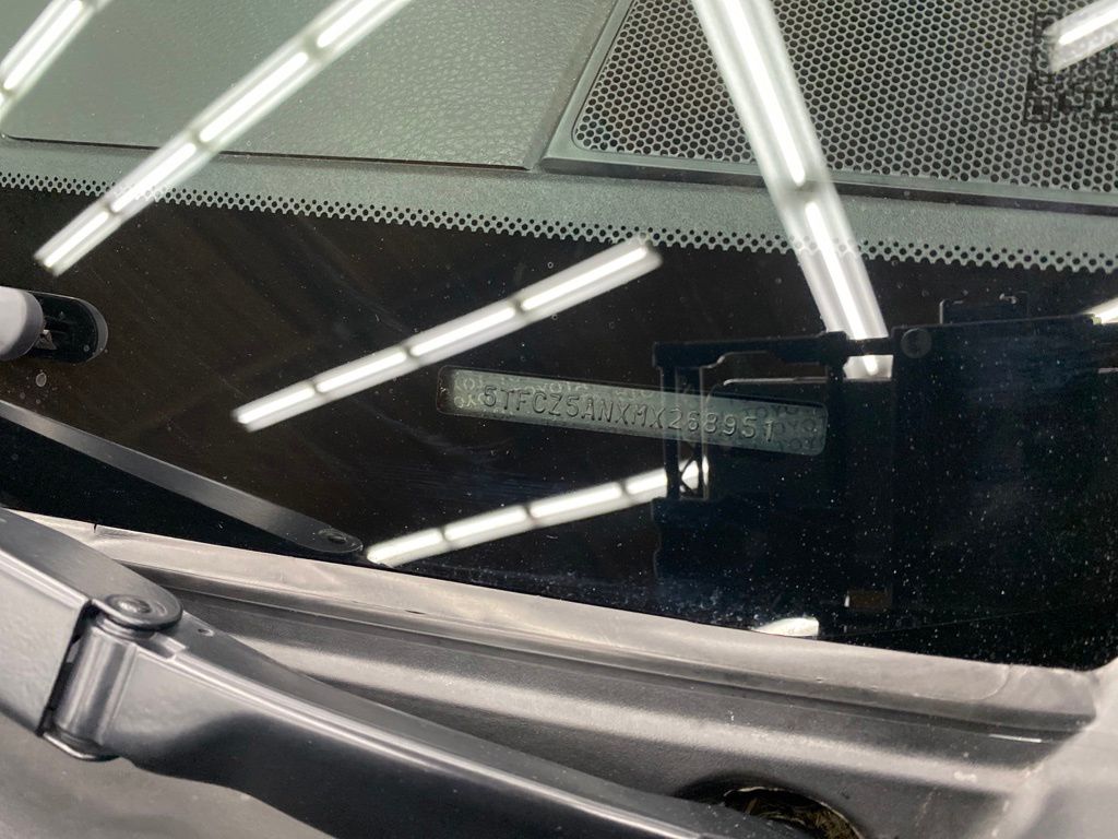 Thumbnail: 2021 Toyota Tacoma - 30
