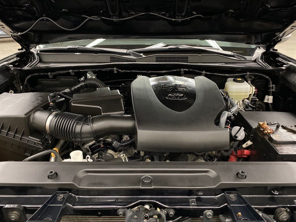 Thumbnail: 2021 Toyota Tacoma - 9