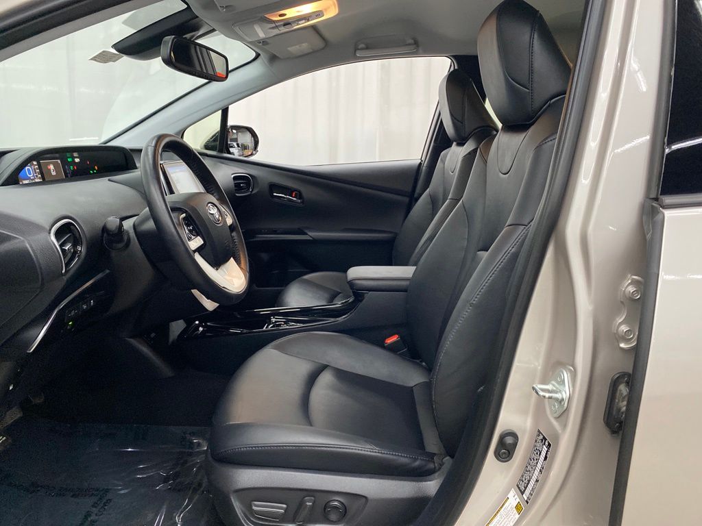 Thumbnail: 2019 Toyota Prius Prime - 11