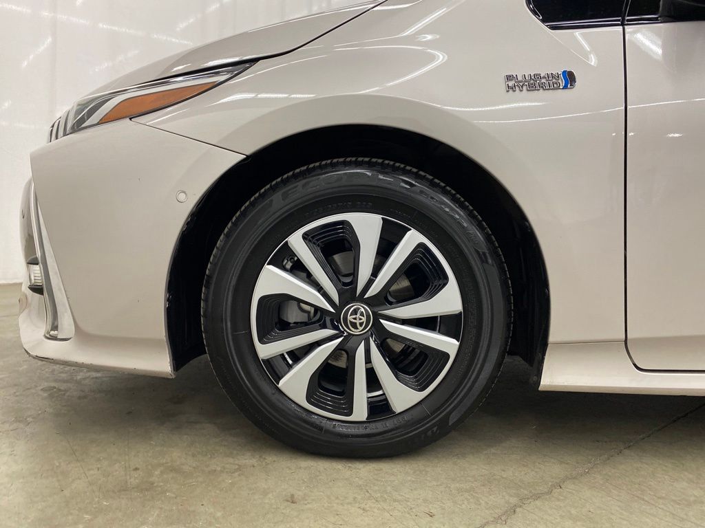 Thumbnail: 2019 Toyota Prius Prime - 8