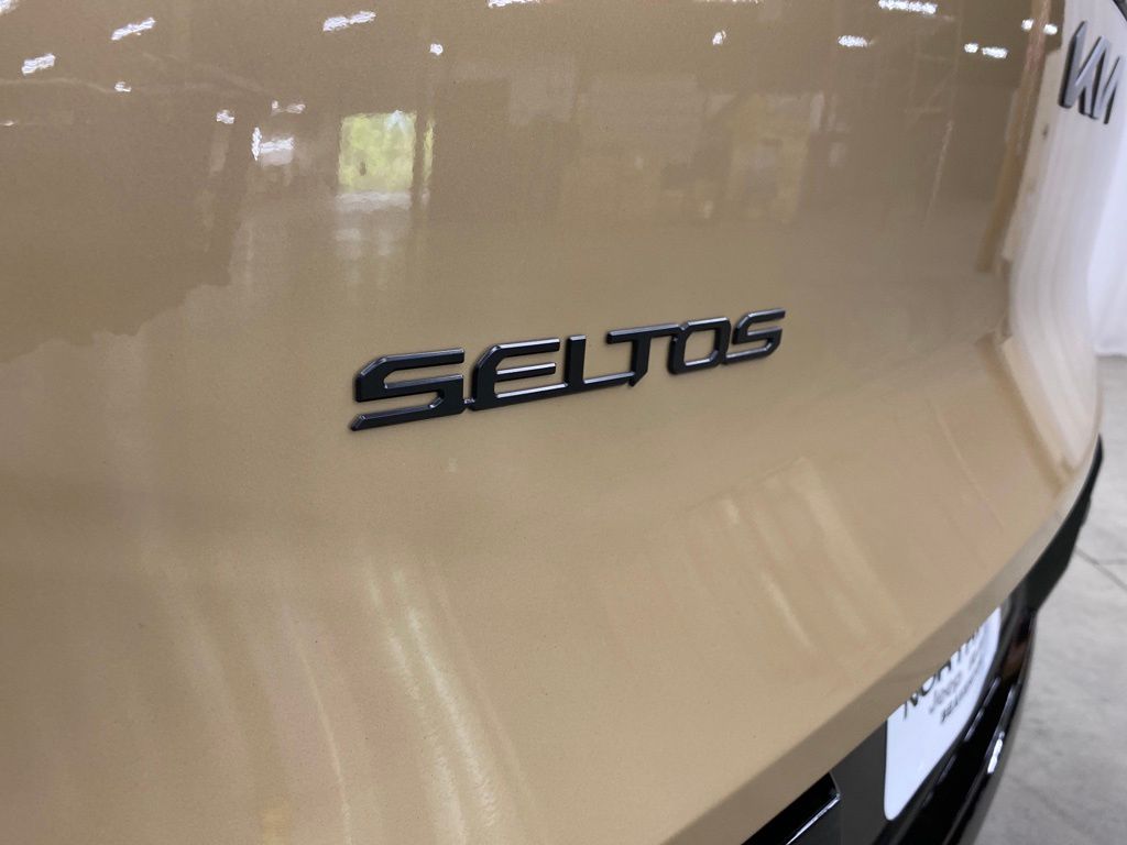 Thumbnail: 2027 Kia Seltos - 7