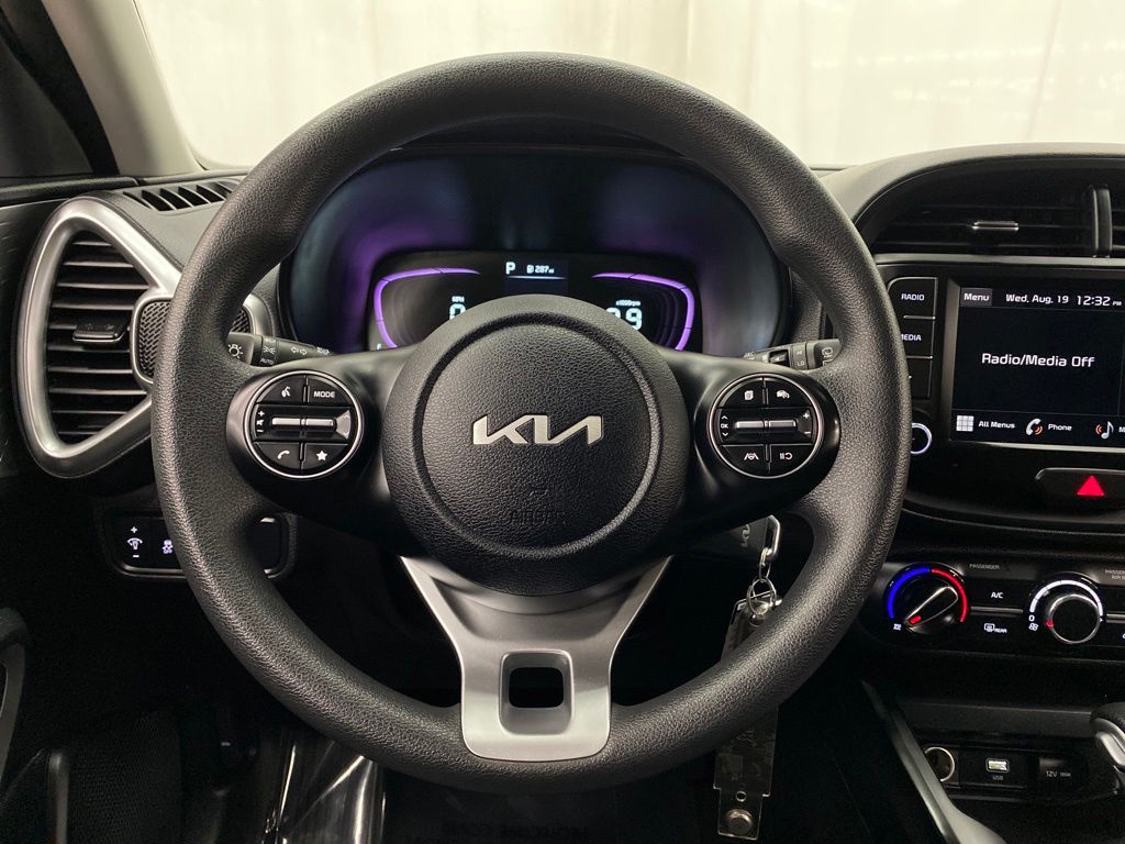 Thumbnail: 2023 Kia Soul - 9