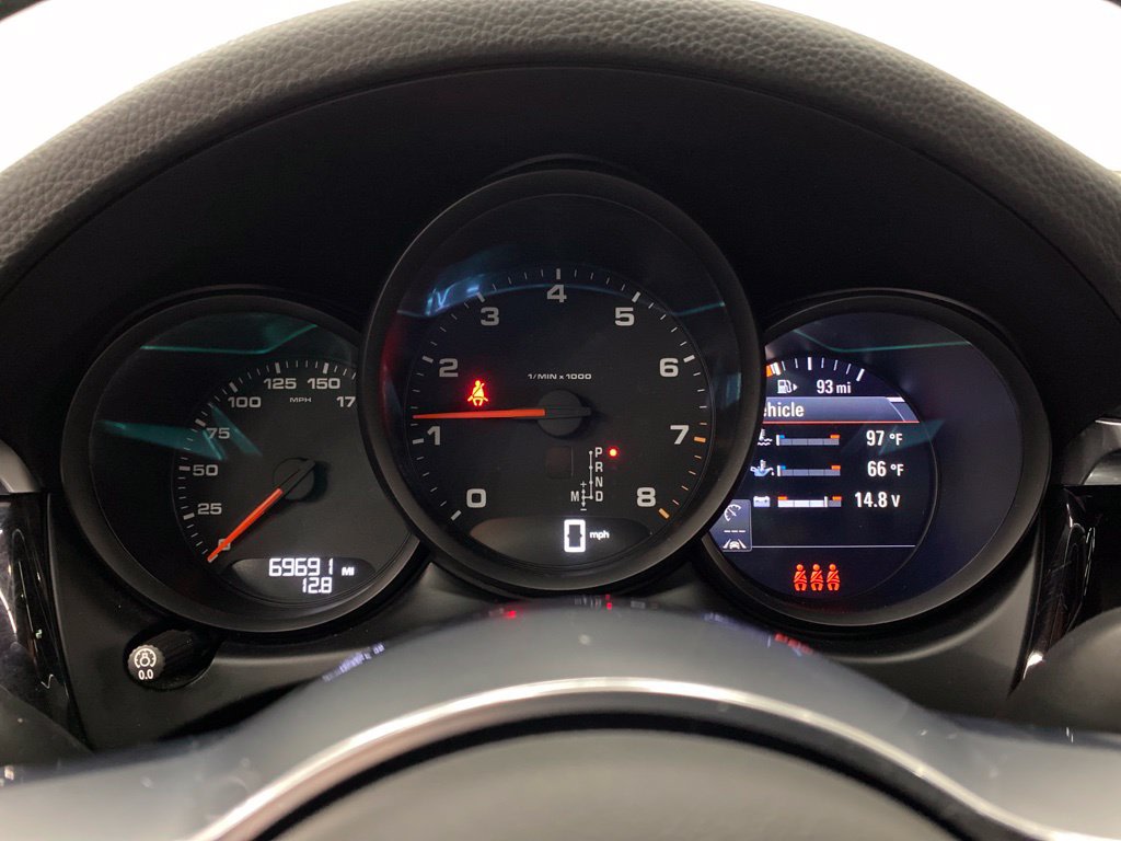 Thumbnail: 2021 Porsche Macan - 17