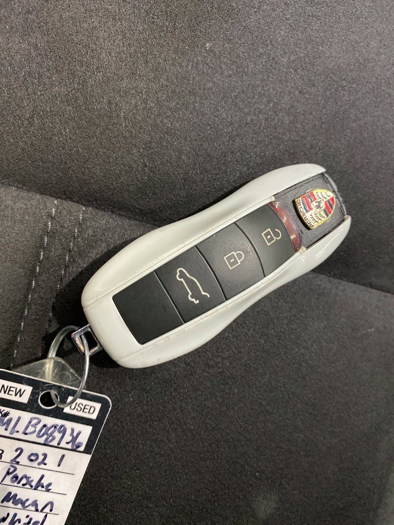Thumbnail: 2021 Porsche Macan - 19